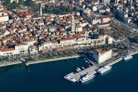Studio At Bacvice Beach Split Exterior foto